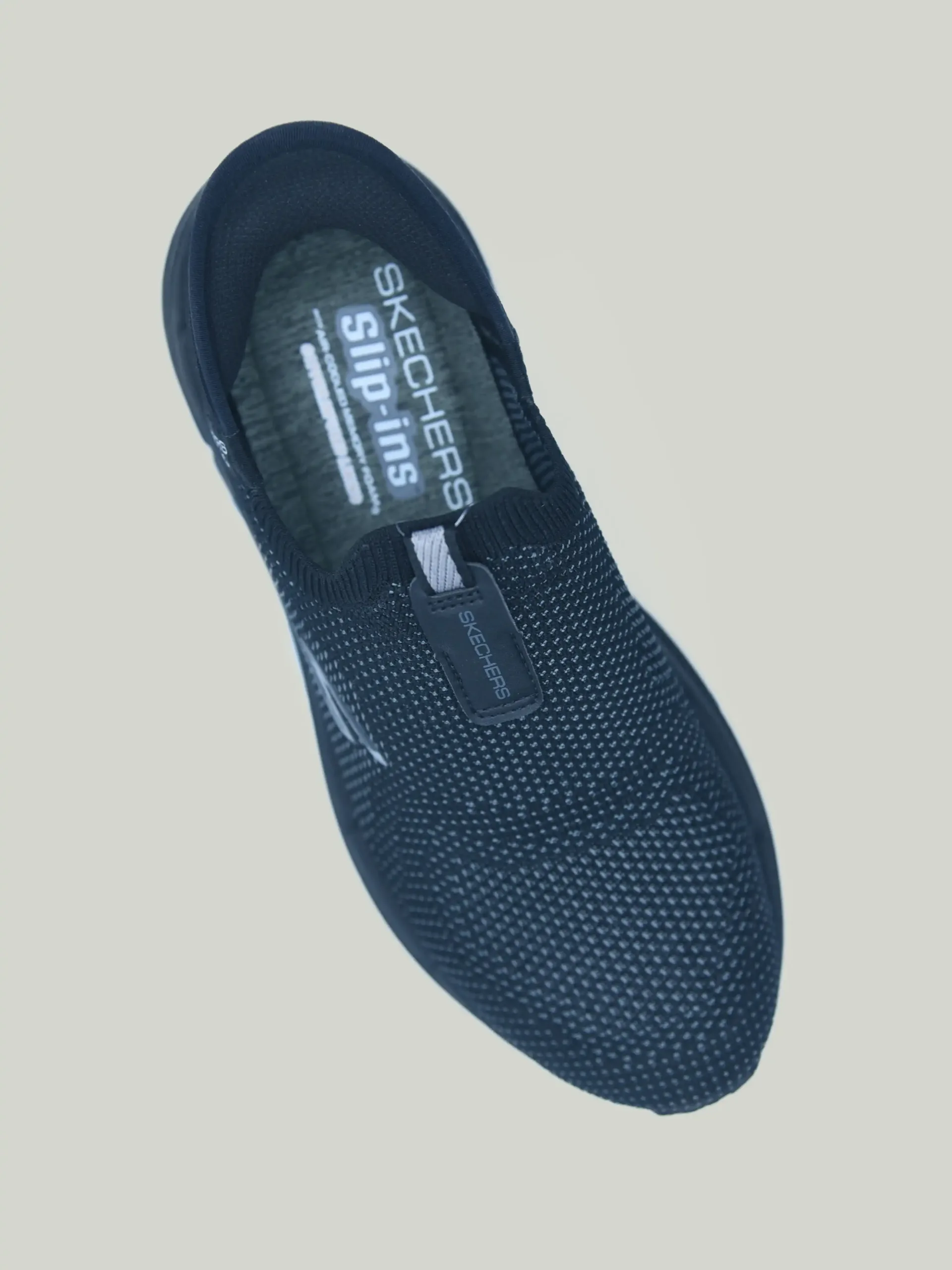 Skechers-Max-Cushioning-Premier-2.0-2