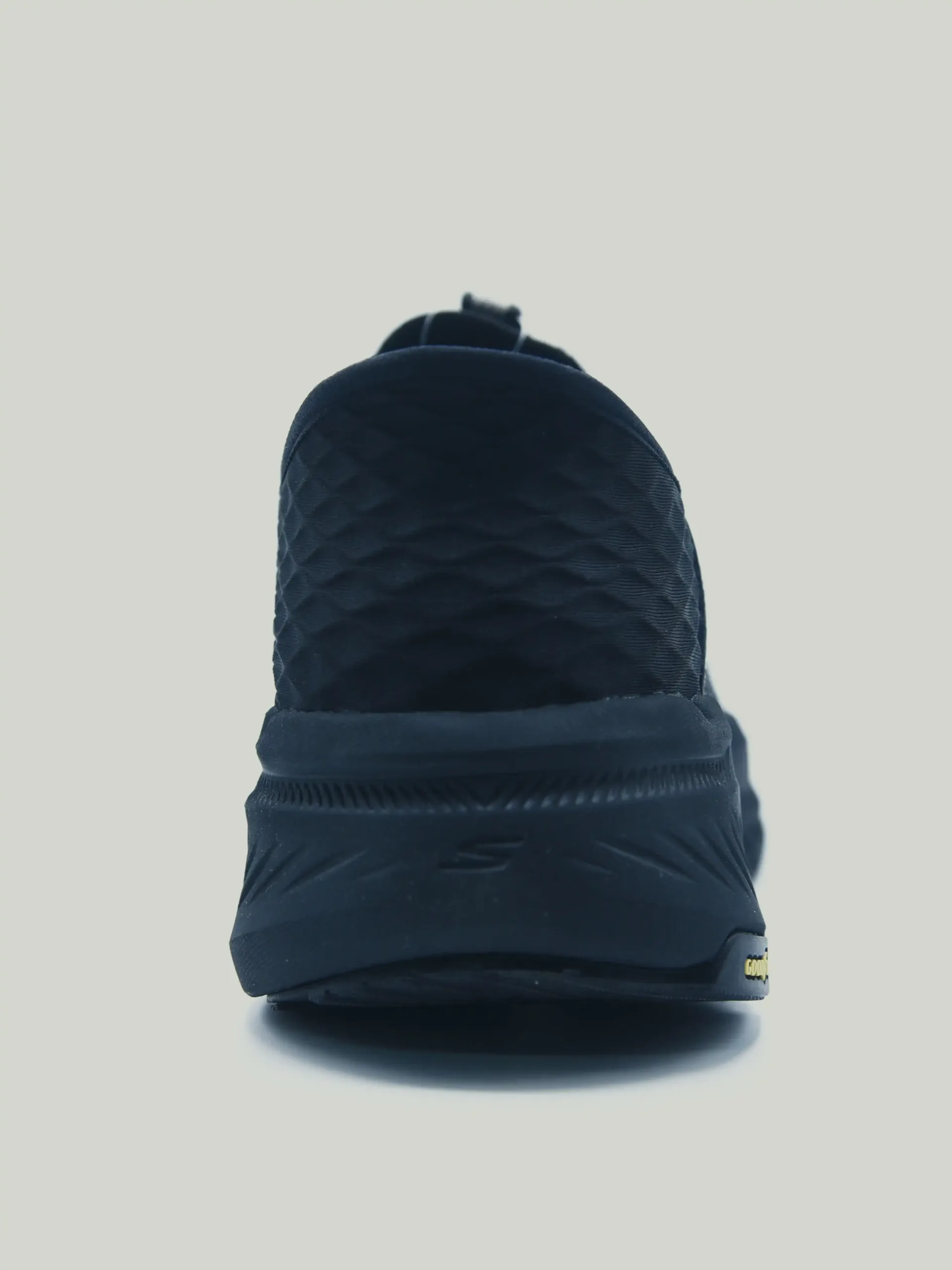 Skechers-Max-Cushioning-Premier-2.0-3