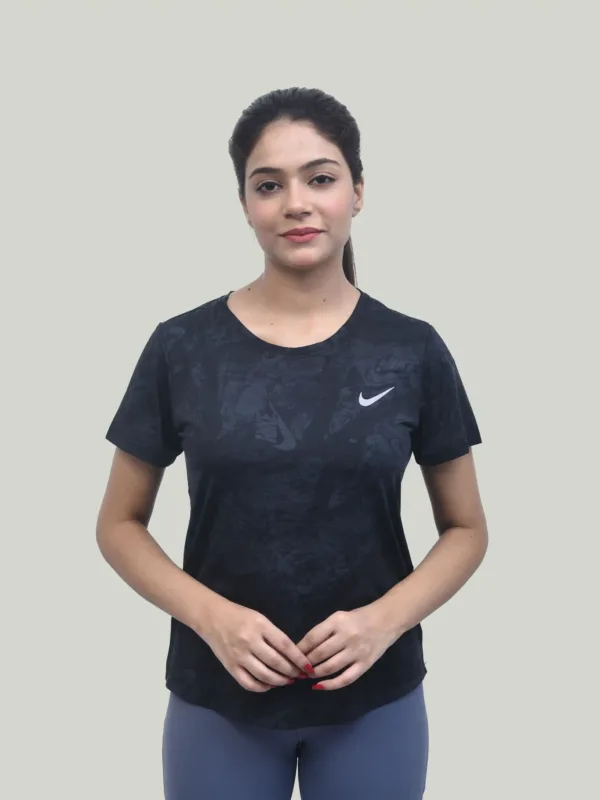 Nike Ladies T-Shirt Black – Price in Pakistan